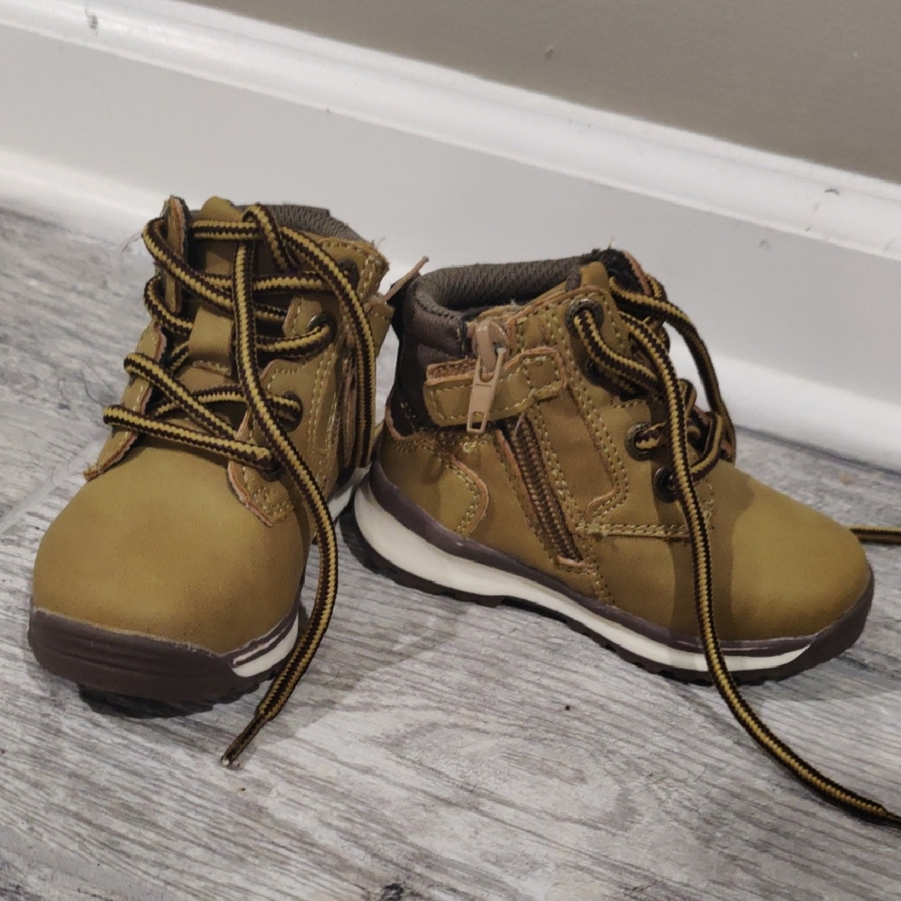 Kids' Brown Lace-Up Boots